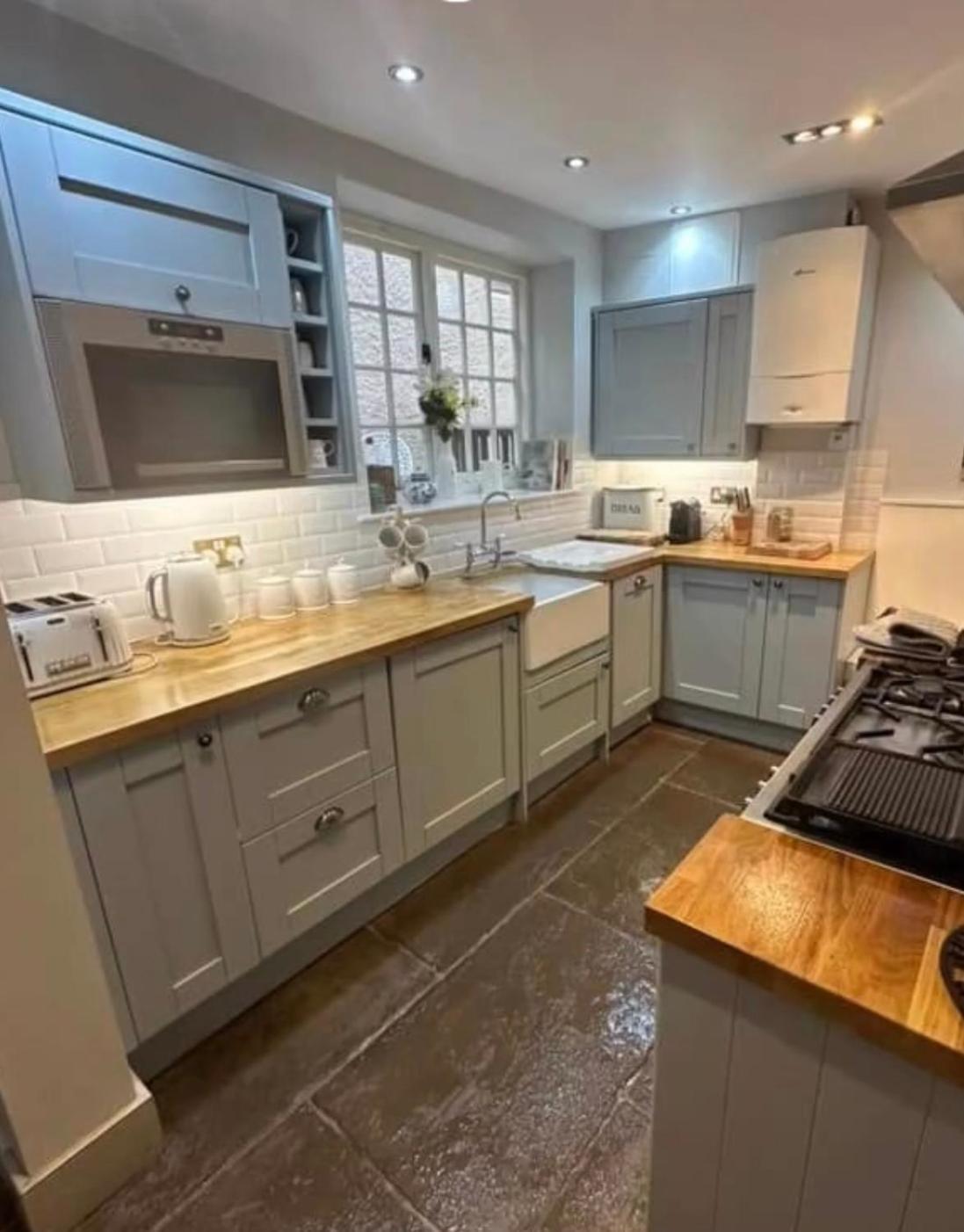 Little Monmouth 4 Bedroom Cottage, Old Town Lyme Regis, Dog Friendly And Parking Eksteriør bilde