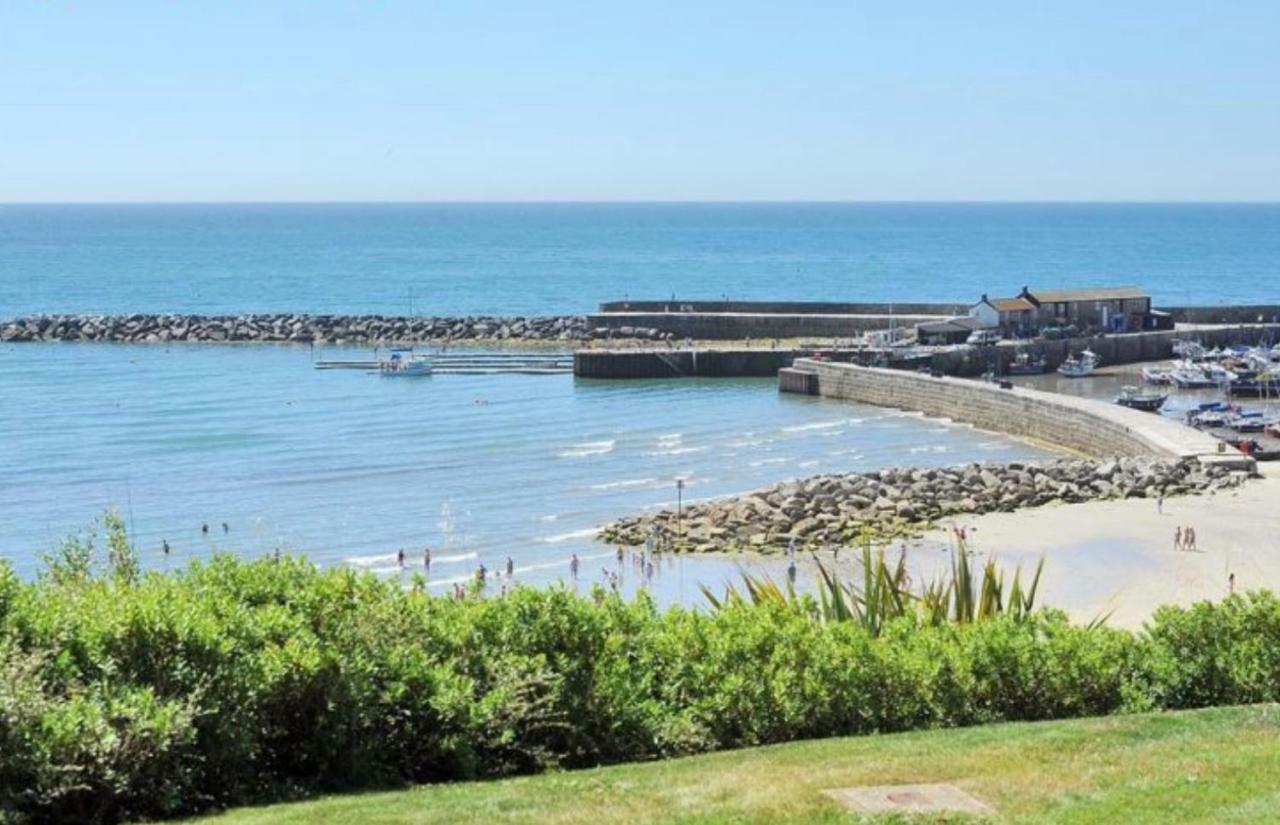 Little Monmouth 4 Bedroom Cottage, Old Town Lyme Regis, Dog Friendly And Parking Eksteriør bilde